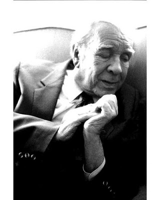 https://nuestrascharlasnocturnas.com/wp-content/uploads/2021/07/1e1db-jorge-luis-borges.jpg
