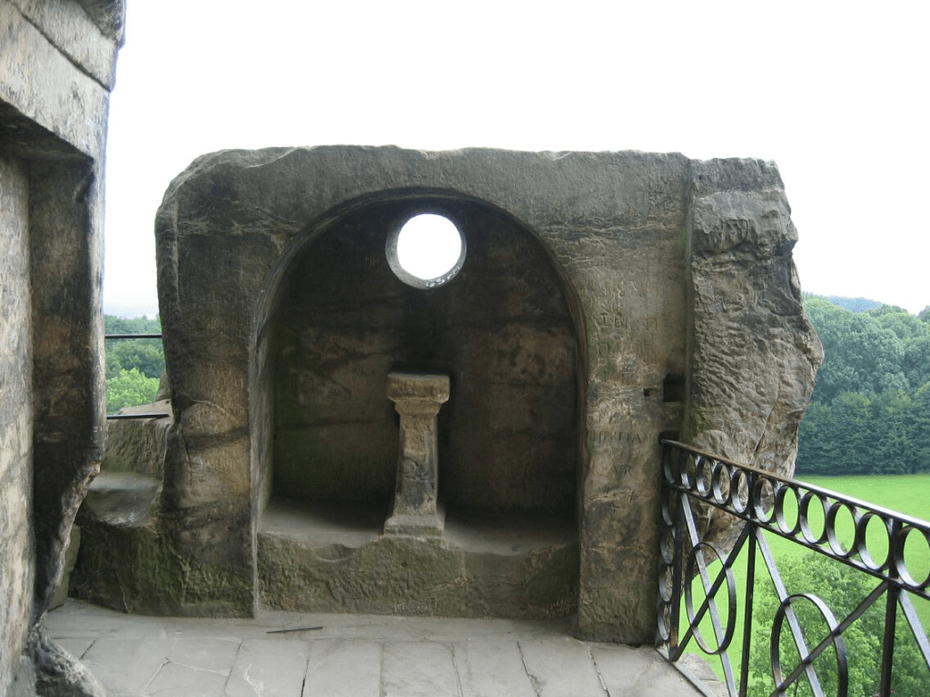 La imagen tiene un atributo ALT vacío; su nombre de archivo es image-132.png